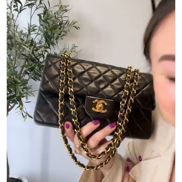 Chanel 1994 Lambskin Small Double Flap in black with 24k gold hardware! - Picture 3 of 14